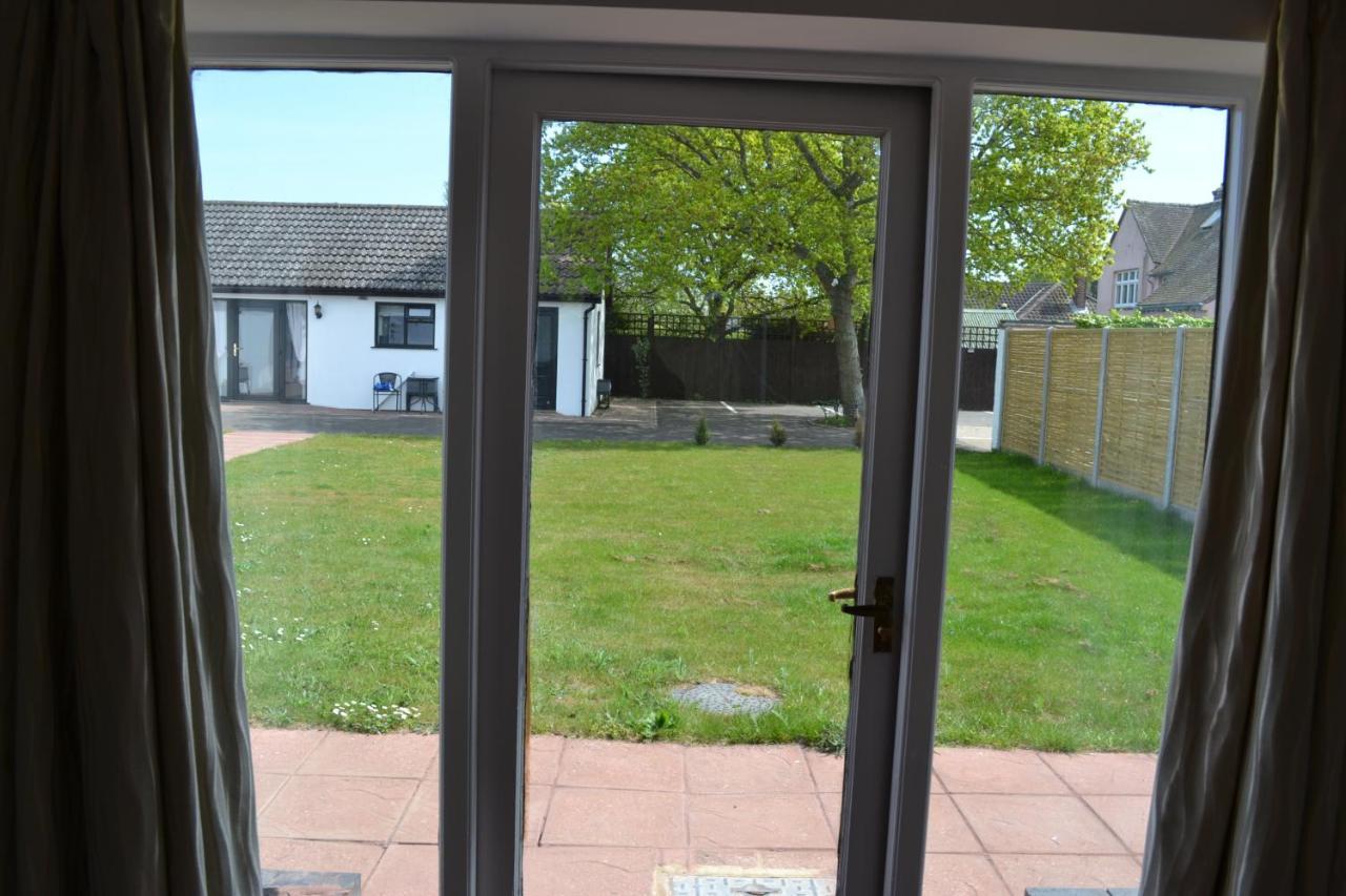 Apartment Number 4 - Lytton Tree Lodge, Reydon, Southwold *