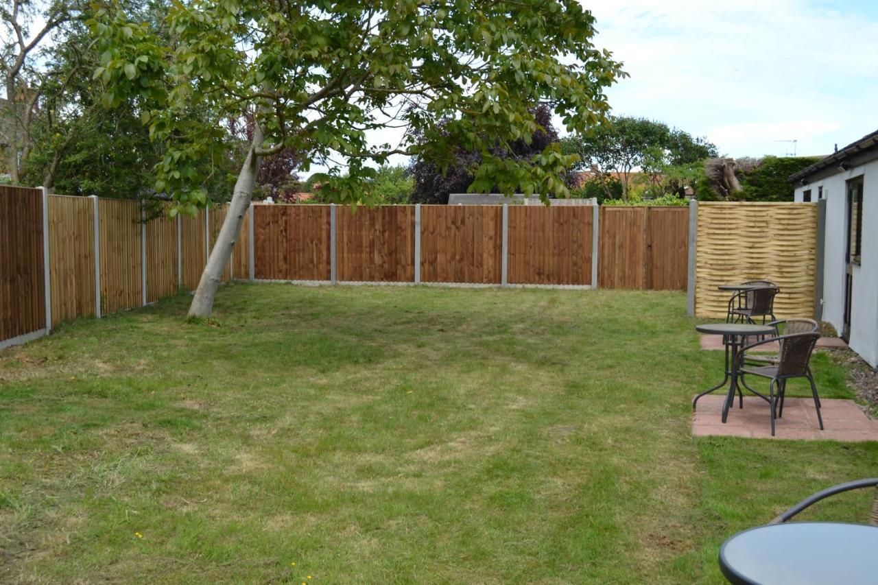 Number 4 - Lytton Tree Lodge, Reydon, Southwold Apartment